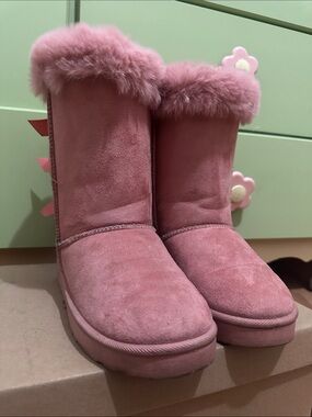 Pink Faux Fur Suede Winter Boots - Size 5 / 22cm